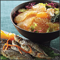 ダシに絡ませた鯛の身を温かいご飯に掛けて。宇和島鯛めしの素・豆あじ南蛮漬