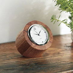 ＜ツバキラボ＞ 寄木の小さな置き時計